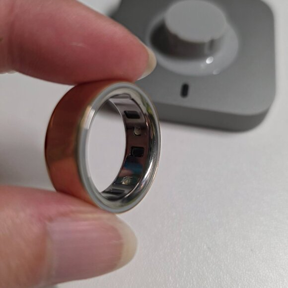 Rose Gold Oura Ring v4 Size 8 - Picture 3 of 5